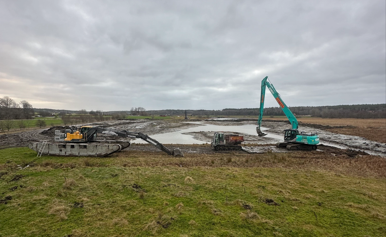 Maskinuthyrning till dammbygge på Mälarö Golfklubb